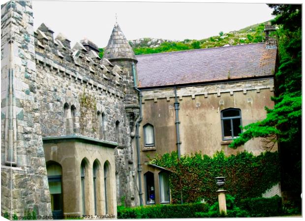 Imposing Entrance to Glenveagh Castle on a rainy day Canvas Print by Stephanie Moore