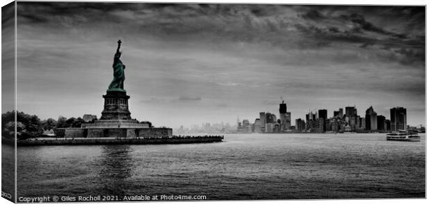 Statue of liberty New York Canvas Print by Giles Rocholl