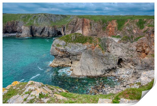 Bull Slaughter Bay in Pembrokeshire Print by Tracey Turner