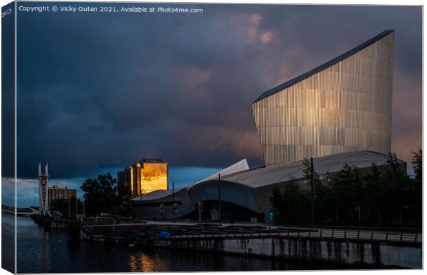 Imperial War Museum at sunset, Salford Quays Canvas Print by Vicky Outen