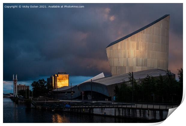 Imperial War Museum at sunset, Salford Quays Print by Vicky Outen