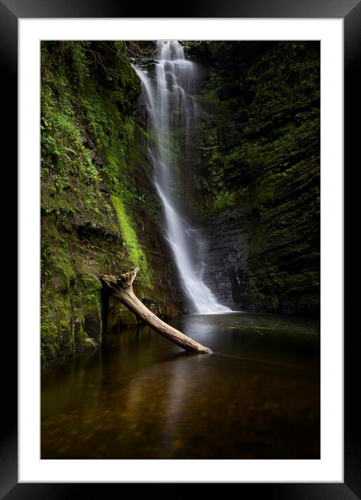 Sgwd Einion Gam waterfall Framed Mounted Print by Leighton Collins
