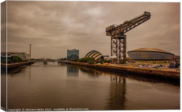 River Clyde -  Golden Hour Canvas Print by Richard Perks
