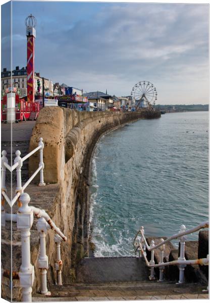 Bridlington Canvas Print by Alan Tunnicliffe