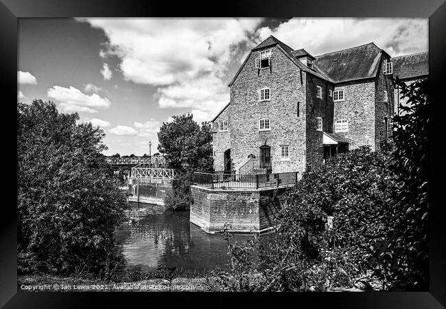 The Abbey Mill Tewkesbury in Monochrome Framed Print by Ian Lewis
