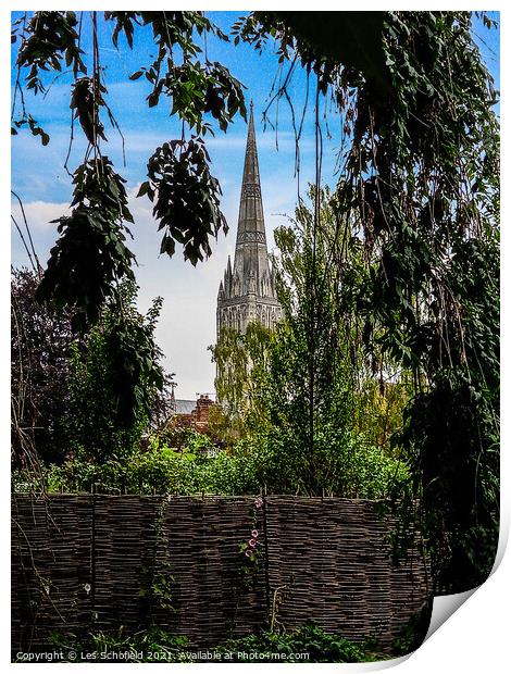 Salisbury cathedral spire Print by Les Schofield