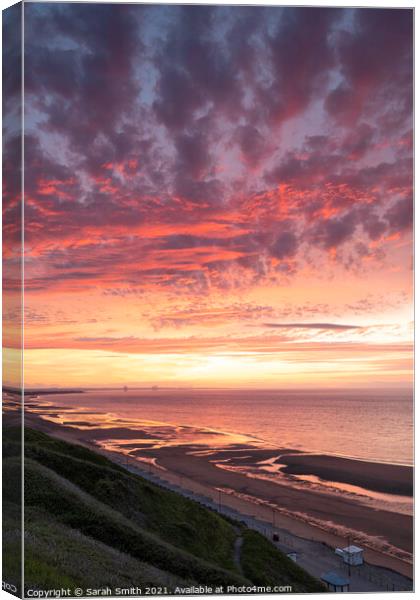 Saltburn-by-the-Sea Sunset Canvas Print by Sarah Smith