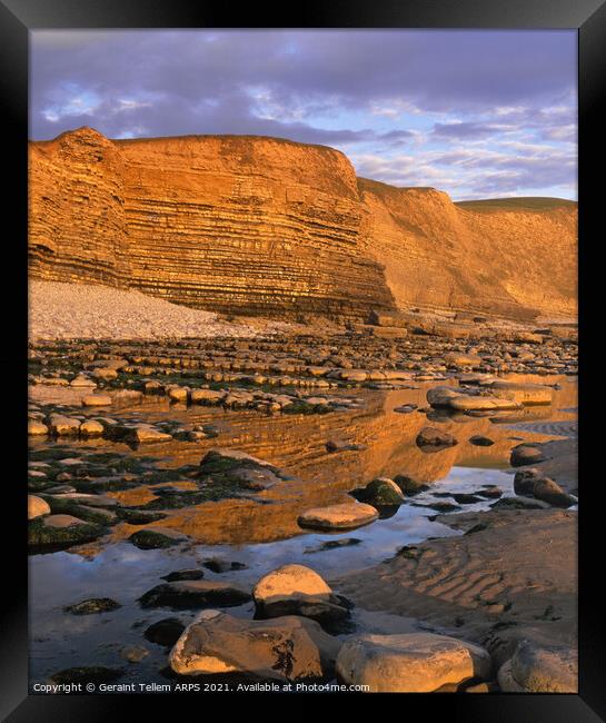Limestone cliffs, Dunraven Bay, Southerndown, Wales, UK Framed Print by Geraint Tellem ARPS