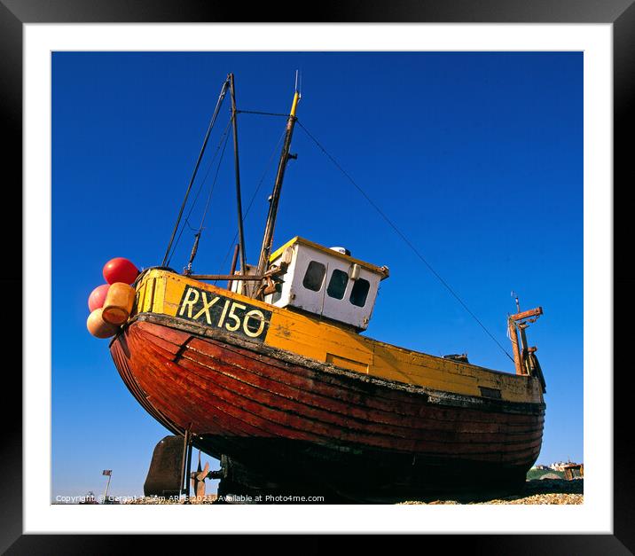 Fishing boat, Hastings, East Sussex, England, UK  Framed Mounted Print by Geraint Tellem ARPS