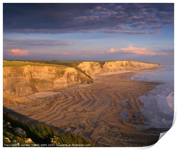 Looking towards Nash Point, South Wales, UK Print by Geraint Tellem ARPS