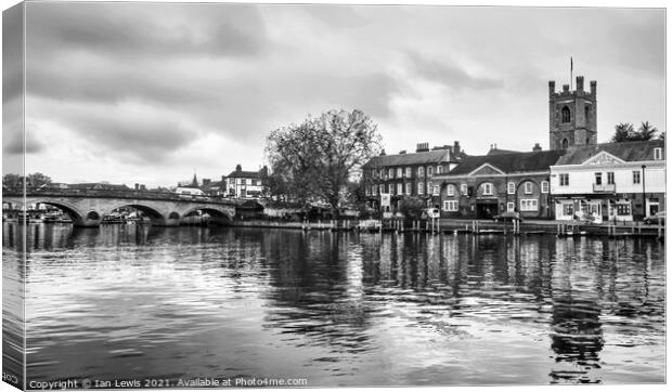 Henley on Thames in Monochrome Canvas Print by Ian Lewis