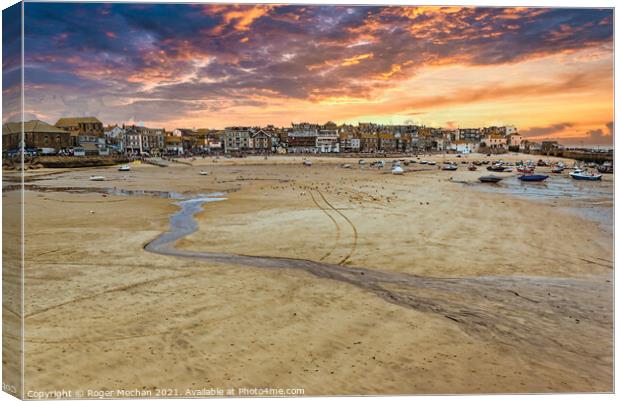 Serenity in St Ives Canvas Print by Roger Mechan