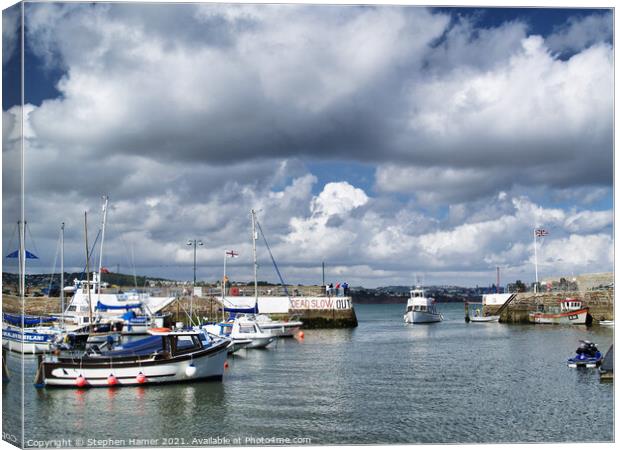 Heavy clouds over the Harbour Canvas Print by Stephen Hamer