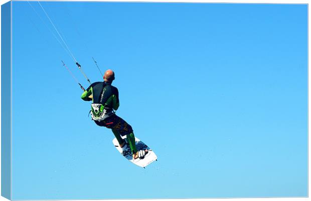 Kite Surfing in Hunstanton Canvas Print by rachael hardie