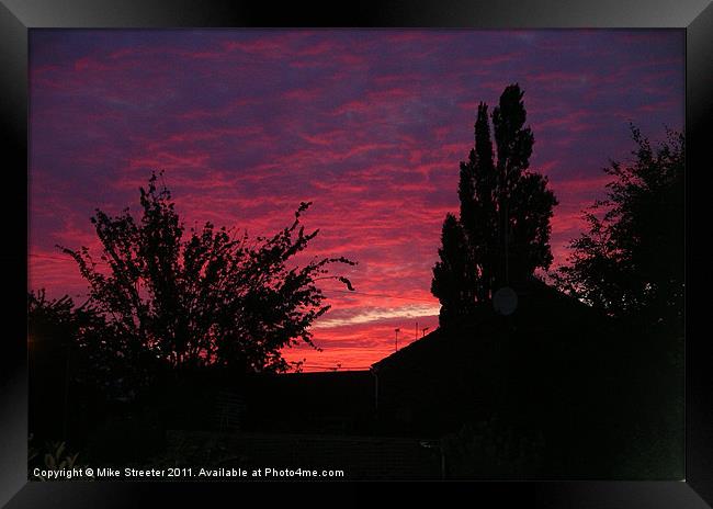 Red Sky At Night Framed Print by Mike Streeter