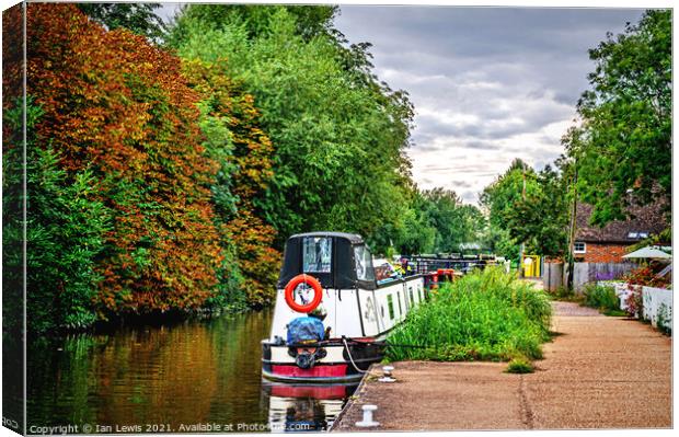 The Kennet and Avon at Aldermaston Canvas Print by Ian Lewis