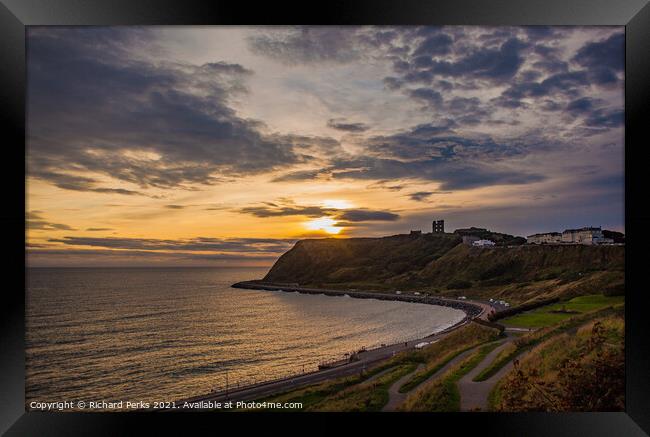 North Bay - Scarborough  Framed Print by Richard Perks