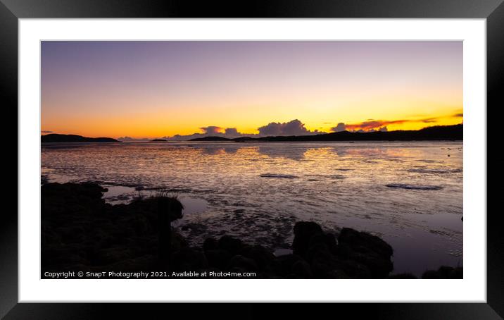 A golden sunset reflecting over the mudflats of Kirkcudbright Bay in winter Framed Mounted Print by SnapT Photography