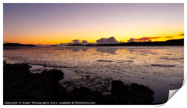 A golden sunset reflecting over the mudflats of Kirkcudbright Bay in winter Print by SnapT Photography