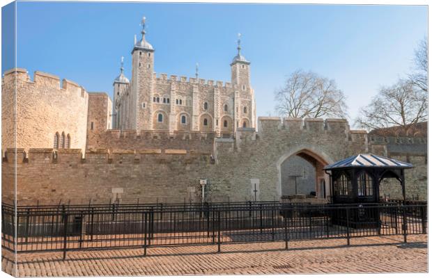 The White Tower, Tower of London Canvas Print by Andrew Sharpe
