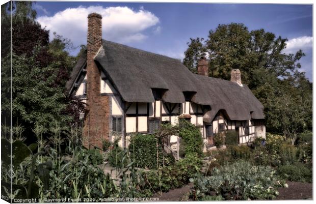 Anne Hathaway's Cottage Stratford upon Avon UK Canvas Print by Raymond Evans