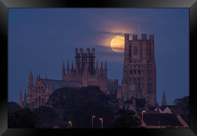 Harvest Moon setting over Ely Cathedral, 21st September 2021 Framed Print by Andrew Sharpe