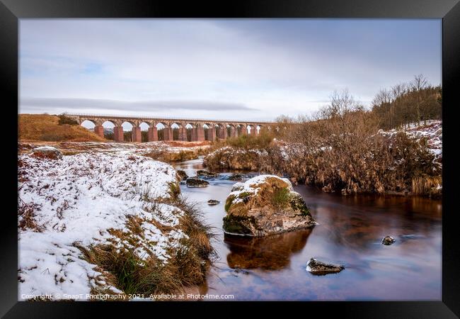 Long exposure of the Big Water of Fleet and railway viaduct in the winter Framed Print by SnapT Photography