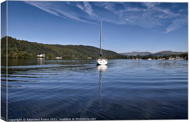 Lake Windermere sailing boat  Canvas Print by Raymond Evans