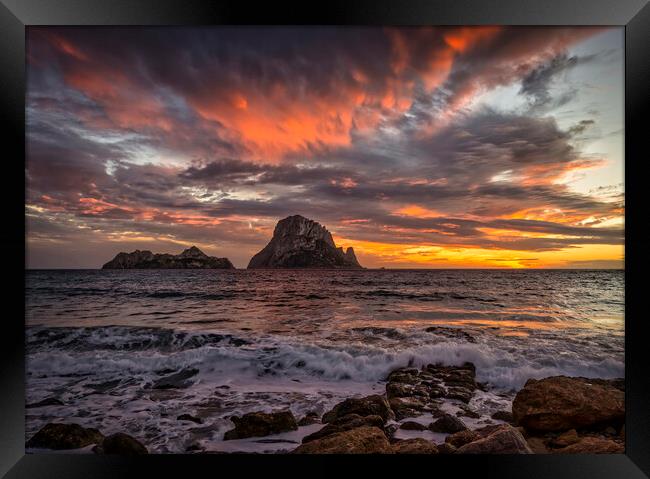 Cloudy sunset in Ibiza with Es Vedra as the protagonist Framed Print by Vicen Photo