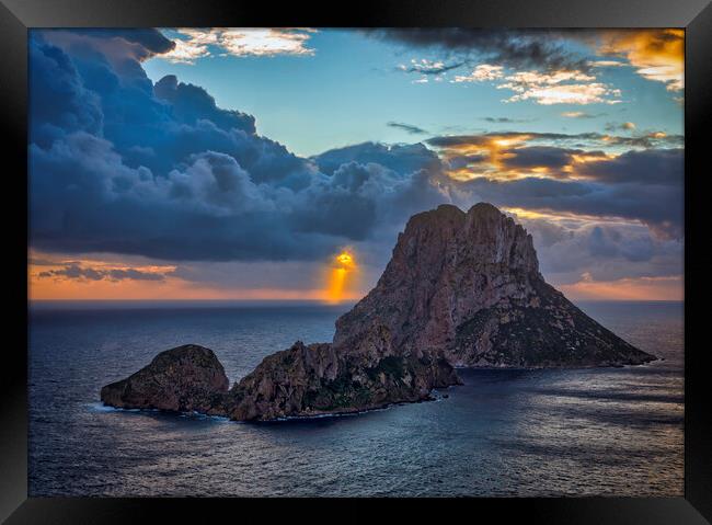 Sunset from the viewpoint of Es Vedrá in Ibiza Framed Print by Vicen Photo