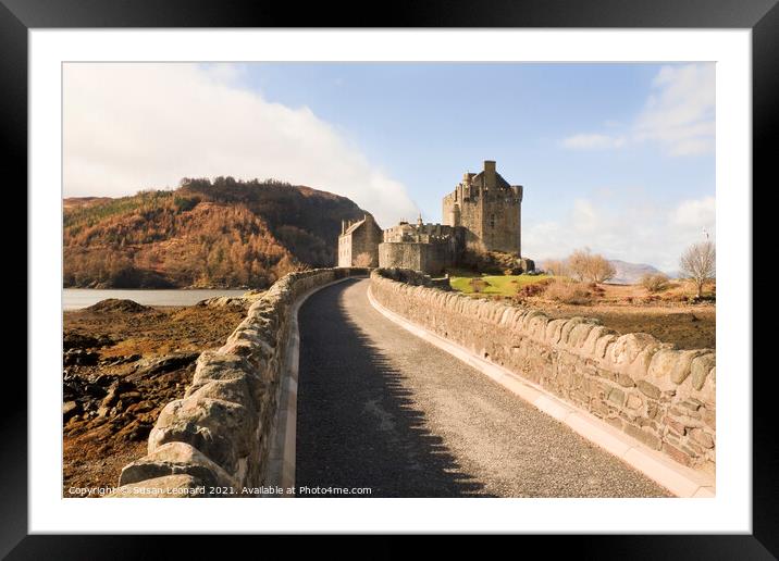 Eilean Donal Castle Framed Mounted Print by Susan Leonard