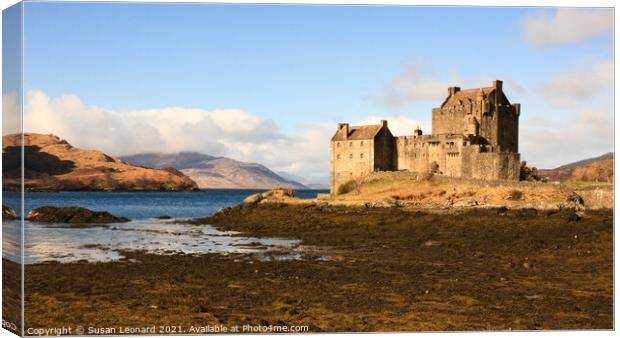 Eilean Donan Castle, Scotland Canvas Print by Susan Leonard