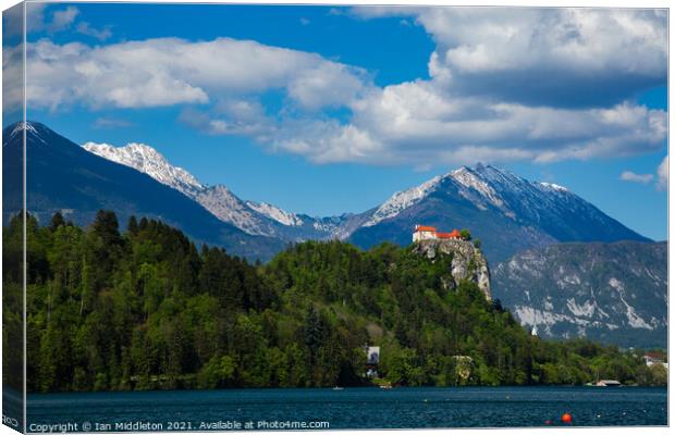 Lake Bled and castle Canvas Print by Ian Middleton