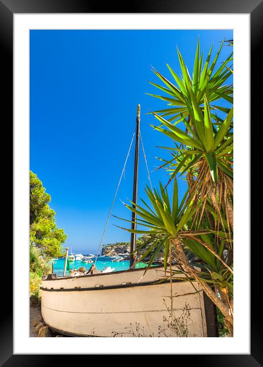 Idyllic view of bay with boats and beautiful turquoise sea water Framed Mounted Print by Alex Winter