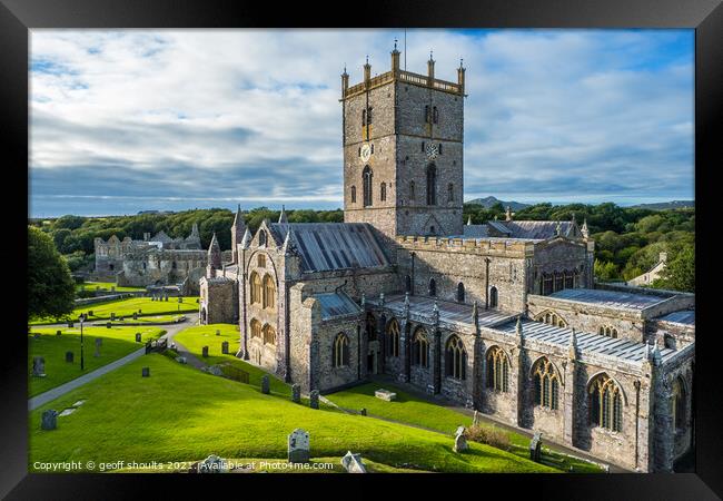 St Davids Cathedral in Pembrokeshire Framed Print by geoff shoults