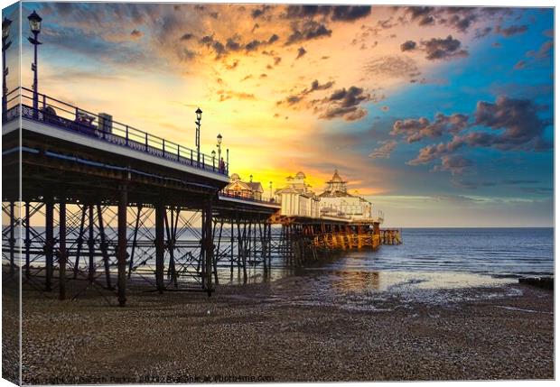 Eastbourne Pier Sunrise Canvas Print by Gareth Parkes