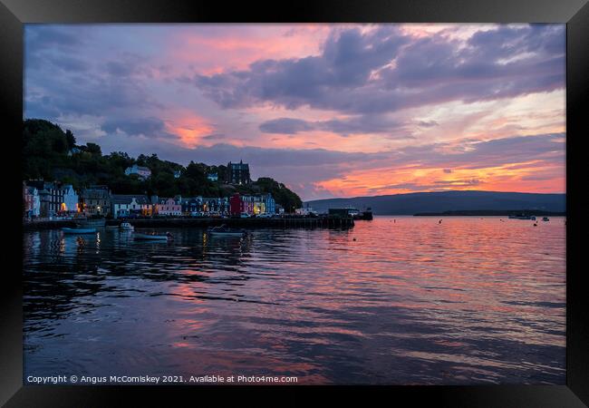 Daybreak at Tobermory harbour Framed Print by Angus McComiskey