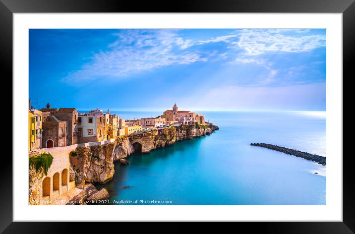 Vieste town on the rocks, Gargano, Apulia, Italy. Framed Mounted Print by Stefano Orazzini