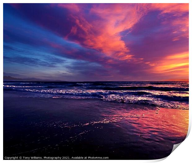 Sunsetting. Print by Tony Williams. Photography email tony-williams53@sky.com