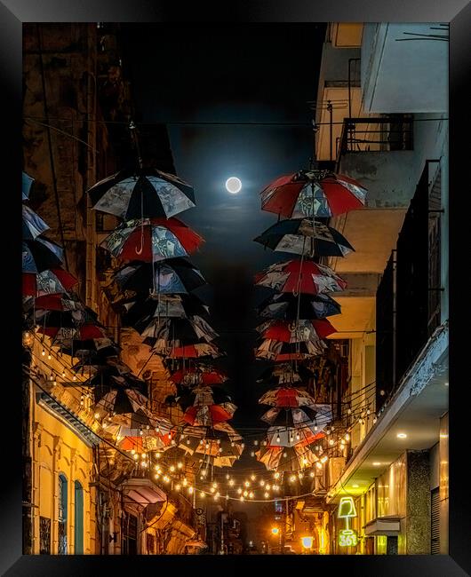 La Habana Full Moon Framed Print by Chris Lord