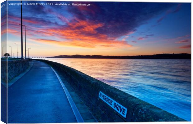 A view of Riverside Drive Dundee, Scotland Canvas Print by Navin Mistry