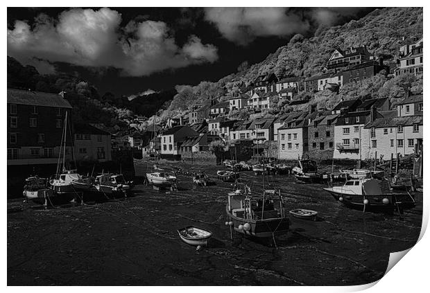 Polperro at low tide  Print by Stuart Thomas