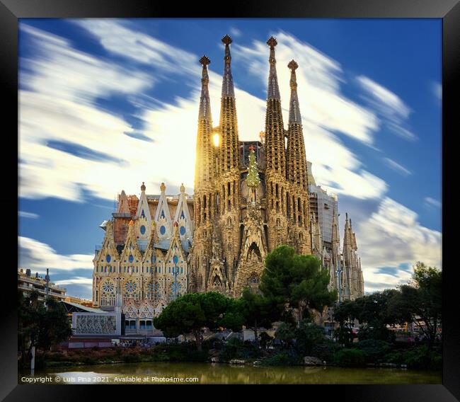 Sagrada Familia church cathedral in Barcelona, Spain Framed Print by Luis Pina
