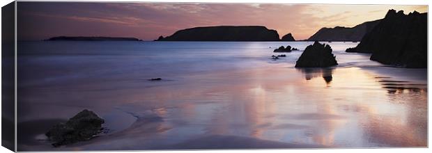 MARLOES SANDS #1 Canvas Print by Anthony R Dudley (LRPS)