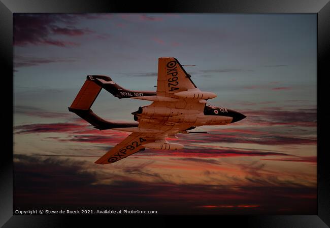 De Havilland DH110 Sea Vixen In Fading Light Framed Print by Steve de Roeck