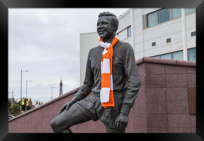 Jimmy Armfield statue in front of Blackpool Tower Framed Print by Jason Wells