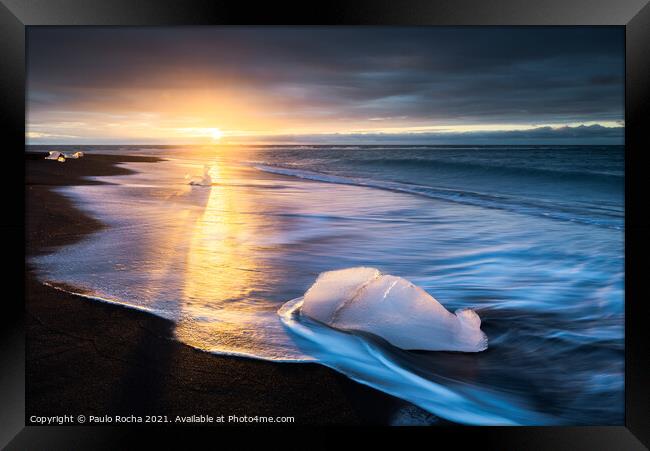 Beautiful sunrise at the famous Diamond beach, Iceland. Framed Print by Paulo Rocha