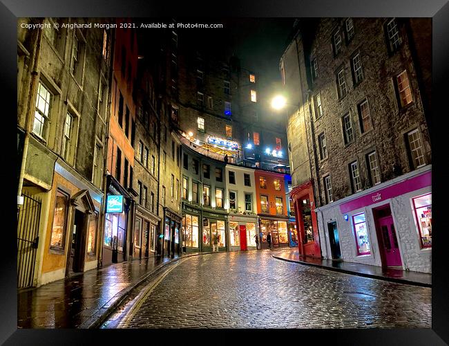Edinburgh by night Framed Print by Angharad Morgan
