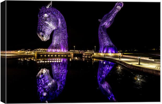 The Kelpies Canvas Print by chris smith