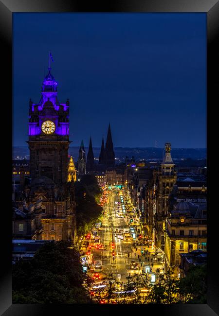 Edinburgh Framed Print by chris smith